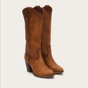 FRYE Ilana Pull On Western Boots